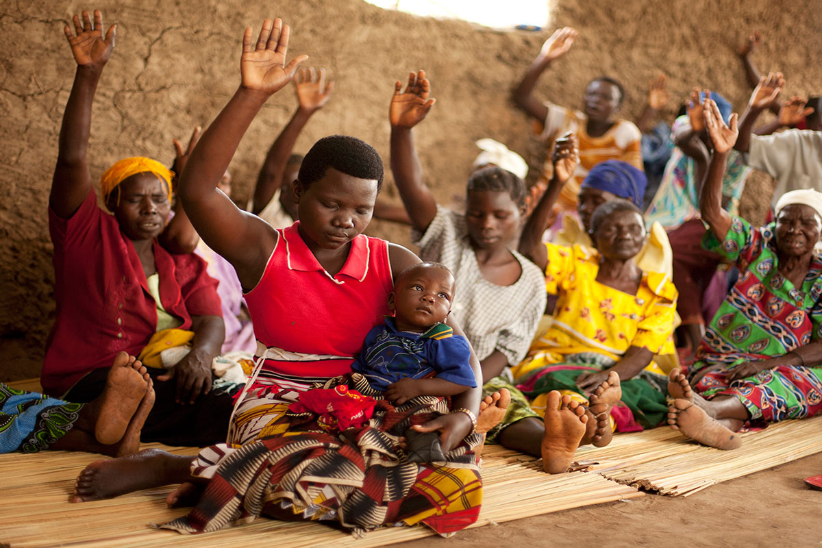 lightstock 1364 Ugandan prayers